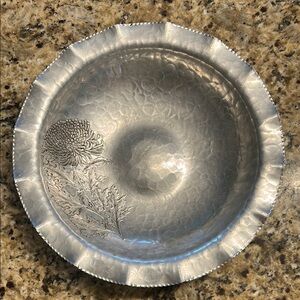 VTG Hammered Hand Wrought Bowl Silverlook stamped 714